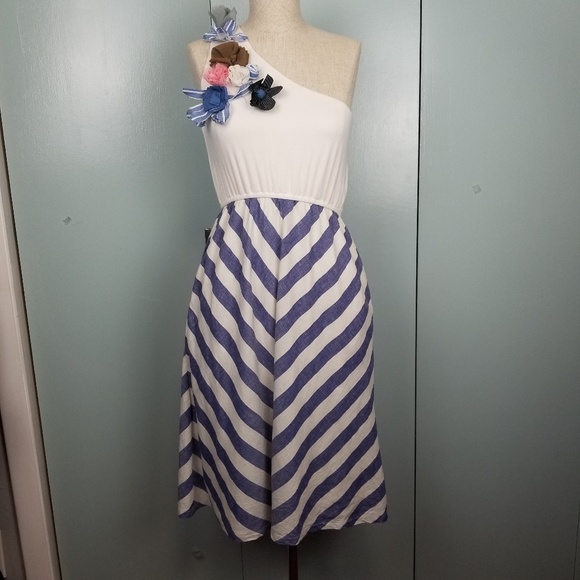 Judith March Dresses & Skirts - Judith March one shoulder dress size M -B1